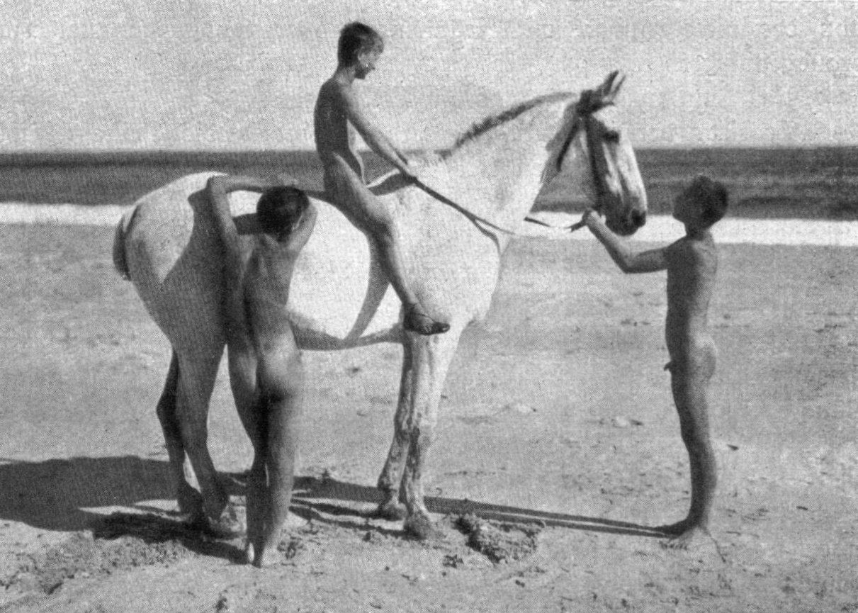 Nackt reiten - Foto: Fritz Stein.